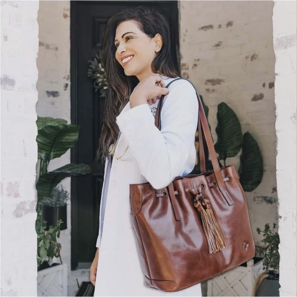 Patricia Nash Whitney Witney Tassel Leather Brown Tote EUC - Picture 1 of 14